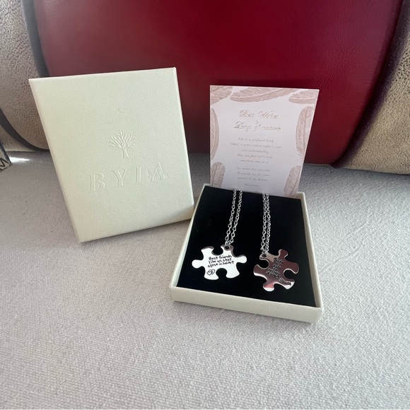 Silver Best Friend Puzzle Piece Necklaces - NWOT - 2 Piece Set - Picture 7 of 12